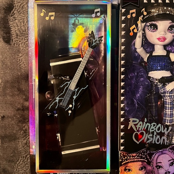 **SOLD** Rainbow Vision Shadow High Uma Van Hoose Neon Blue Doll - Picture 3 of 7